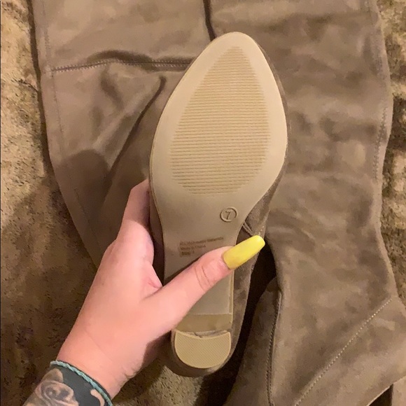 thigh high boots - Picture 2 of 3